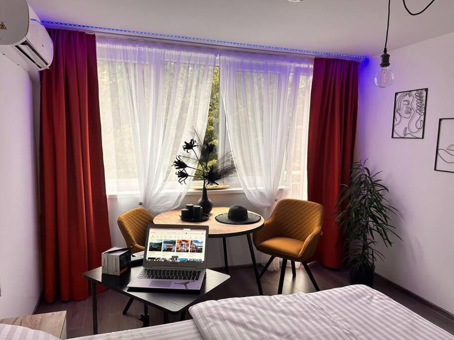 Residence 57 Resicabánya Kültér fotó